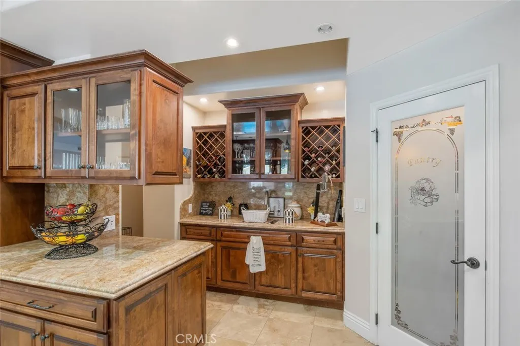 21120 Placerita Canyon Road, Newhall, California 91321 home-pic-18